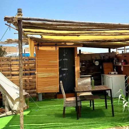 Back To Nature. Luxury Glamping Corner Campo de lujo *
